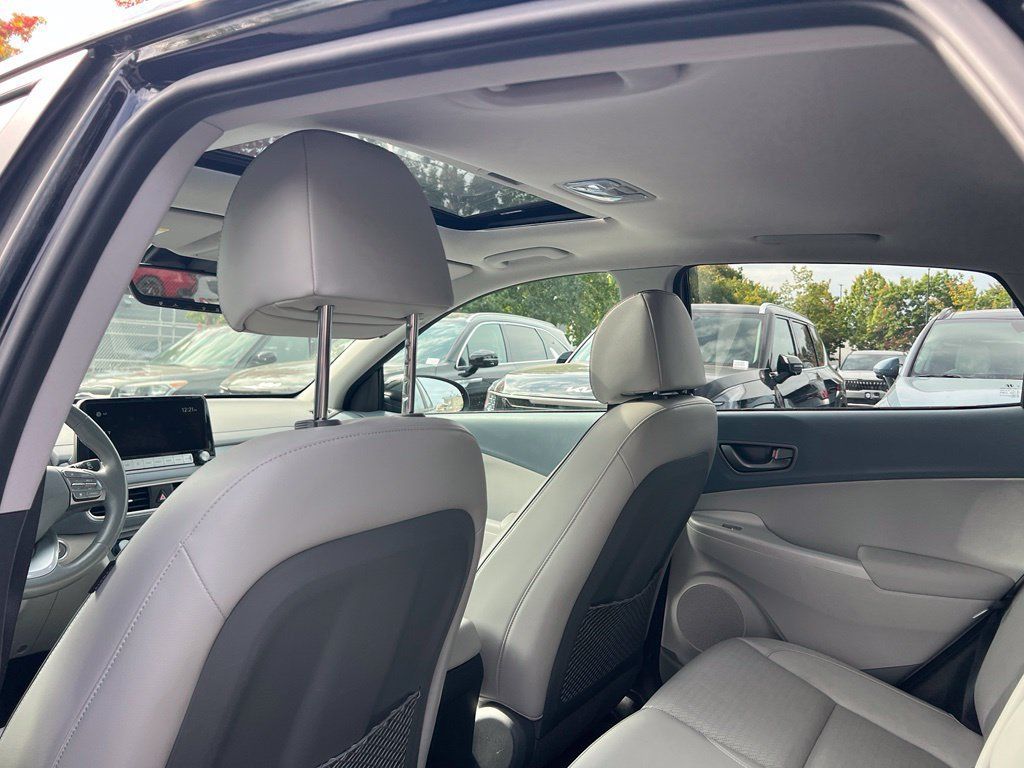Used 2021 Hyundai Kona Ultimate w/ Cargo Package FWD image 13
