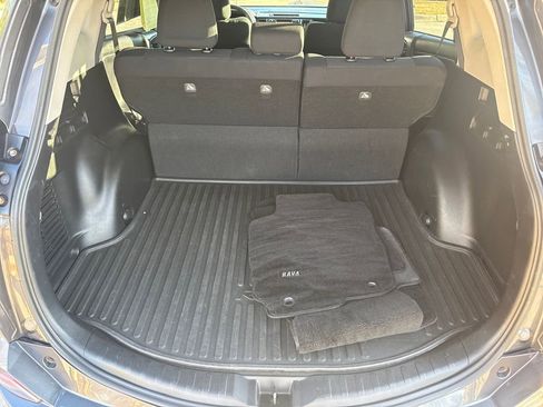 Used 2017 Toyota RAV4 XLE image 30