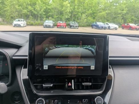 Used 2025 Toyota Corolla Cross AWD Hybrid w/ Convenience Package image 29