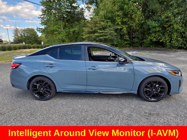 Used 2025 Nissan Sentra SR w/ SR Premium Package FWD image 10