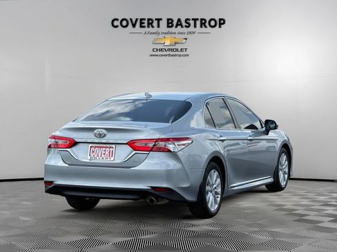 Used 2020 Toyota Camry LE FWD image 6