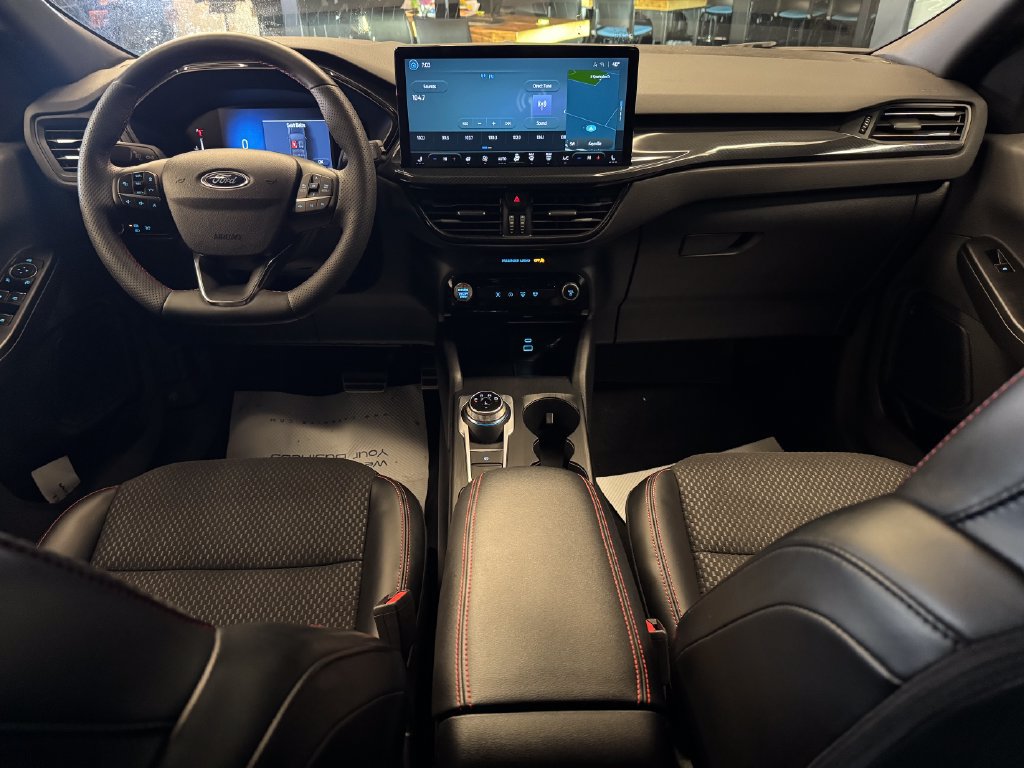 Used 2023 Ford Escape ST-Line w/ Tech Pack #1 AWD/4WD image 9