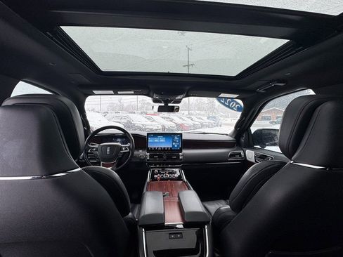 Used 2022 Lincoln Navigator Reserve w/ Equipment Group 201A image 33