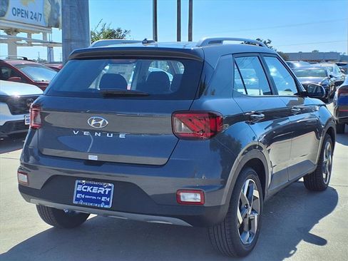 New 2026 Hyundai Venue SEL image 2