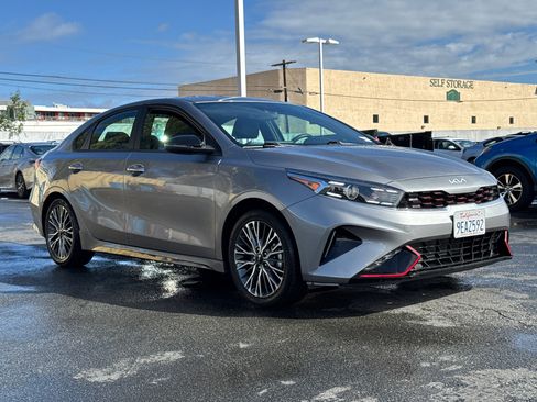 Used 2023 Kia Forte GT-Line image 4