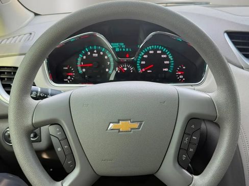 Used 2014 Chevrolet Traverse LS FWD image 19