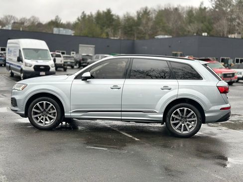 Used 2023 Audi Q7 2.0T Premium Plus w/ Premium Plus Package AWD/4WD image 3