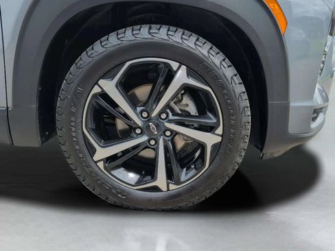 Used 2021 Chevrolet TrailBlazer RS w/ Technology Package FWD image 40