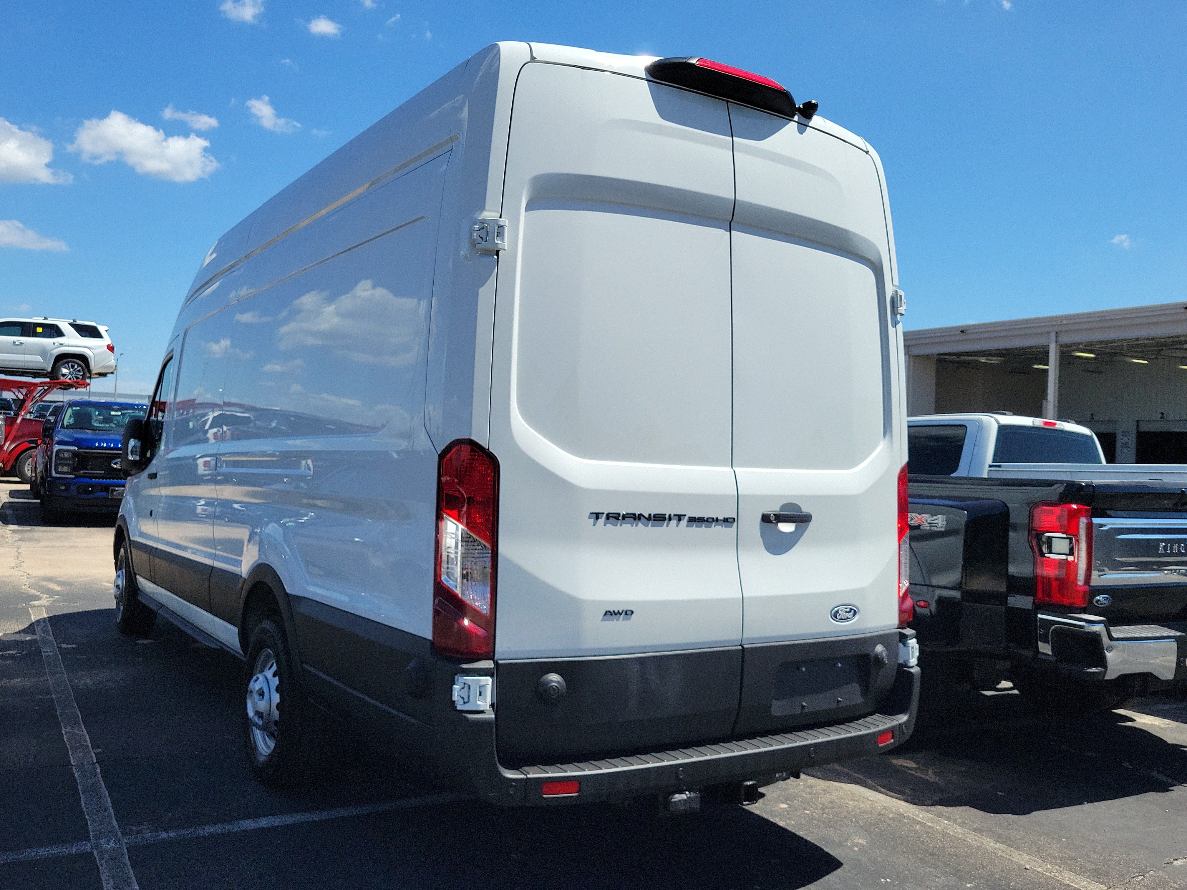 Used 2026 Ford Transit 350 148 High Roof AWD image 4