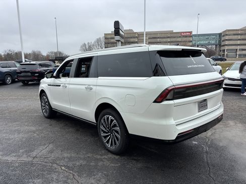 New 2025 Lincoln Navigator L Black Label image 5