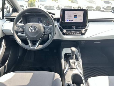 Used 2025 Toyota Corolla SE FWD image 14