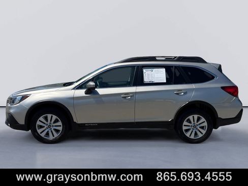 Used 2019 Subaru Outback 2.5i Premium w/ Protection Package #1 AWD/4WD image 6