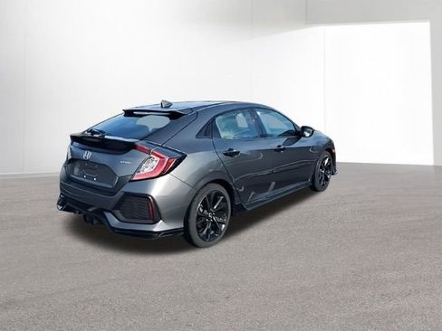 Used 2018 Honda Civic Sport image 9