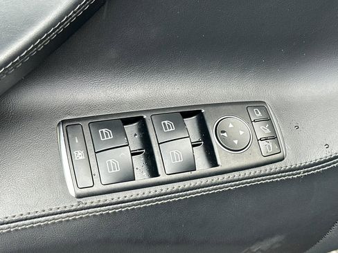 Used 2018 Tesla Model S 75D image 11