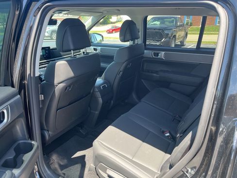 Used 2024 Hyundai Santa Fe XRT AWD/4WD image 25