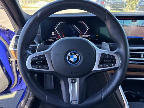 Used 2024 BMW 330e image 26