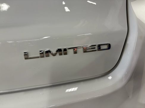 Used 2025 Jeep Compass Limited AWD/4WD image 26