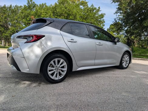 Used 2025 Toyota Corolla SE w/ SE Package FWD image 9