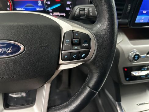 Used 2023 Ford Explorer XLT w/ Equipment Group 202A AWD/4WD image 16