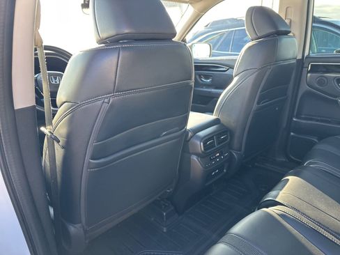 Used 2023 Honda Pilot Touring image 18