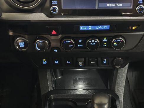 Used 2023 Toyota Tacoma TRD Off-Road w/ Technology Package AWD/4WD image 30