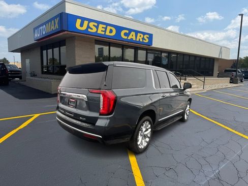 Used 2021 GMC Yukon XL SLT w/ SLT Premium Package image 5