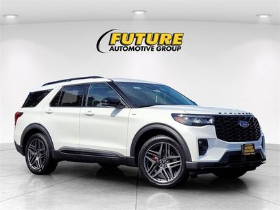 New 2025 Ford Explorer ST-Line w/ Premium Package