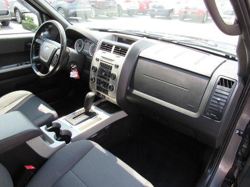 Used 2012 Ford Escape XLT AWD/4WD image 28