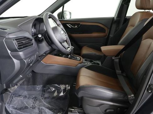 Used 2025 Subaru Forester Touring image 30