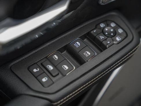 New 2026 RAM 1500 Laramie AWD/4WD image 45