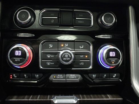 Used 2022 GMC Yukon Denali image 26