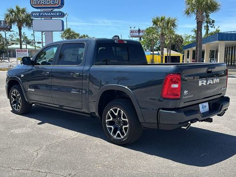 New 2026 RAM 1500 Laramie AWD/4WD image 4