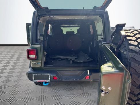 Used 2023 Jeep Wrangler Unlimited AWD/4WD image 28