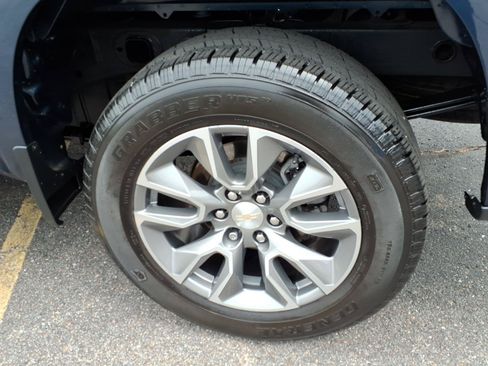 Used 2022 Chevrolet Silverado 1500 LT AWD/4WD image 11