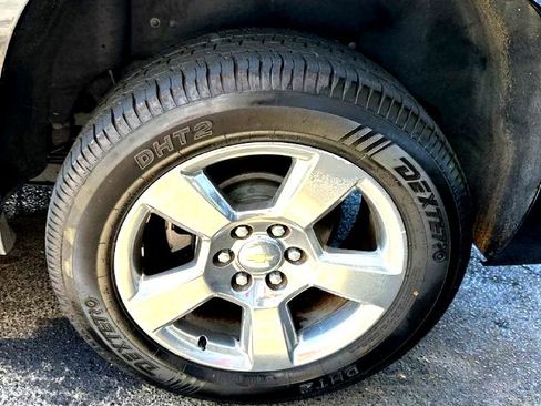 Used 2017 Chevrolet Suburban Premier image 14