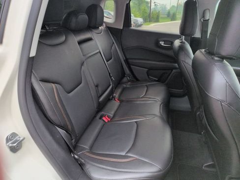 Used 2018 Jeep Compass Limited AWD/4WD image 17