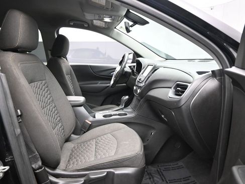 Used 2018 Chevrolet Equinox LT image 32