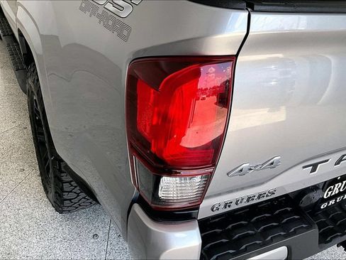 Used 2021 Toyota Tacoma SR AWD/4WD image 33