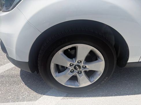 Used 2018 Kia Soul FWD image 9