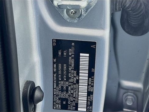 Used 2021 Toyota Highlander Limited image 24