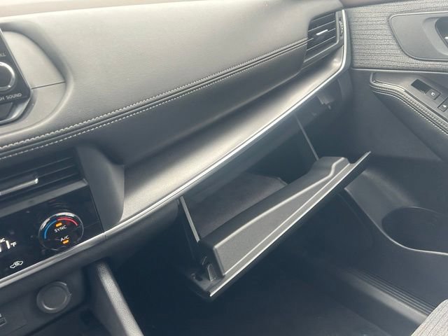 Used 2023 Nissan Rogue SV AWD/4WD image 27