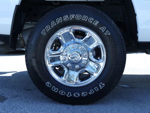 Used 2022 RAM 2500 Tradesman w/ Chrome Appearance Group image 41