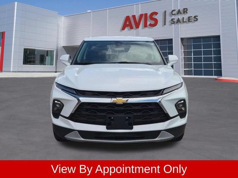 Used 2025 Chevrolet Blazer LT FWD image 2