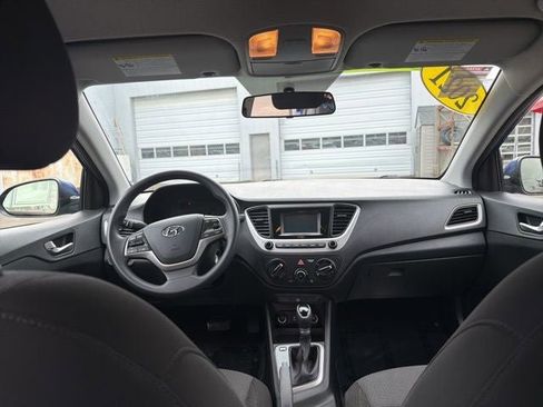 Used 2021 Hyundai Accent SE FWD image 18