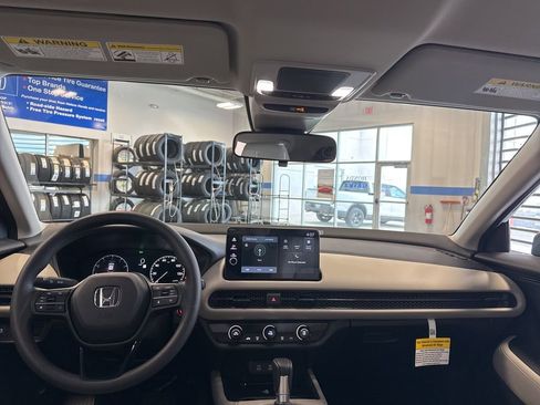 New 2026 Honda HR-V LX image 9