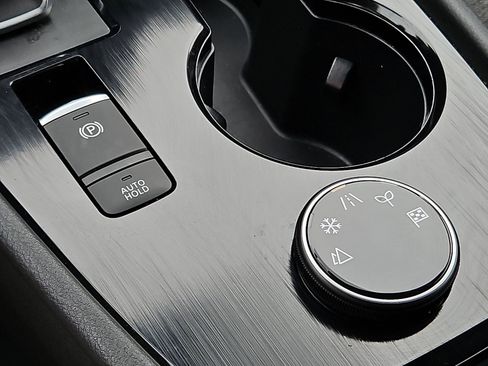 Certified 2023 Nissan Rogue SV image 24