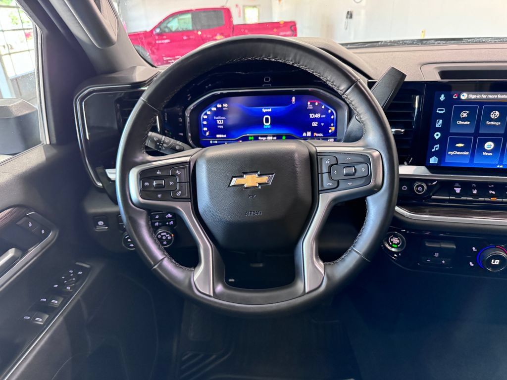Certified 2025 Chevrolet Silverado 2500 LT w/ Safety Package AWD/4WD image 14