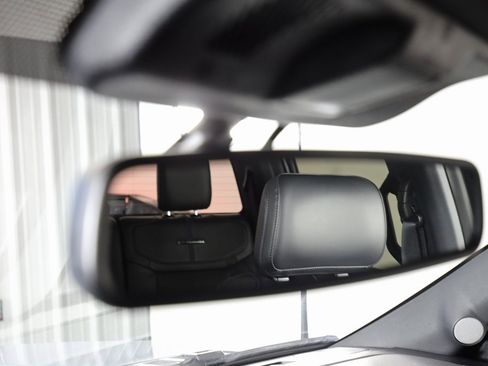 Used 2025 Ford F450 Platinum w/ FX4 Off-Road Package image 34