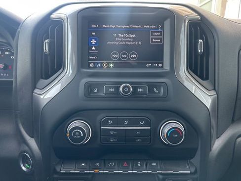 Used 2022 Chevrolet Silverado 1500 Custom image 10