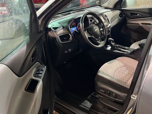 Used 2024 Chevrolet Equinox LS w/ LS Convenience Package image 8